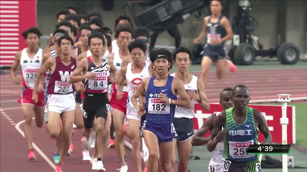 ２０２２年日本選手権５０００m出場選手のほとんどが上記４足のシューズを履いています。