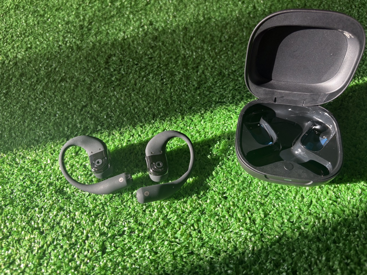 レビュー】Shokz OPENFIT 2+ は調べるほど想像以上の価値を感じる